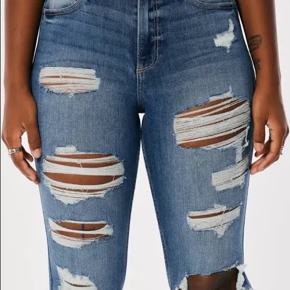 🔺SOLD🔺Hollister Curvy Hight Rise Super Skinny Ripped Jeans Soft Stretch - Picture 4 of 11